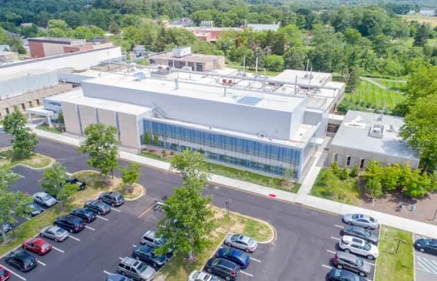 Bristol-Myers Squibb Cell Molecular Biology Laboratories — image 2 of 5
